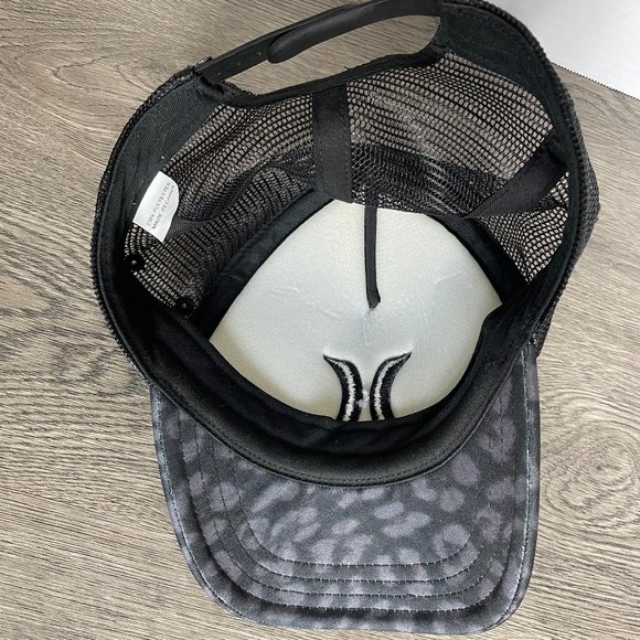 Rip Curl Hat Blue/Black Cheetah Fabric Kid's Snapback - Picture 5 of 6